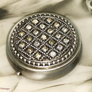 Silver tone metal with diamantes-5cm-vintage pill box-202-keepsake box, jewelry box, trinket box, treasure box
