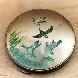 Distressed/Shabby Chic Ducks in Flight-Vintage Ladies Powder Compact -0re, compact mirror, vintage compact, handheld mirror, vintage vanity