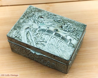 Caja de joyería/pastilla/joyero vintage chino/asiático en relieve, tono plateado, 8 cm