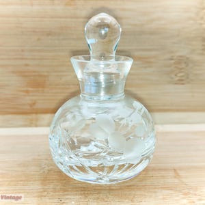 Small Crystal/glass floral 8cm-Vintage Collectable Perfume/Scent Bottle-u, empty perfume bottle, empty glass bottle