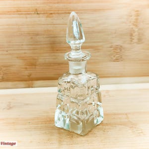 Crystal/glass small decanter-11cm-Vintage Collectable Perfume/Scent Bottle-u, empty perfume bottle, empty glass bottle