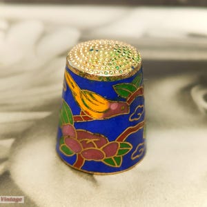 Bird-Blue and Gold Cloisonne Vintage Thimble-202