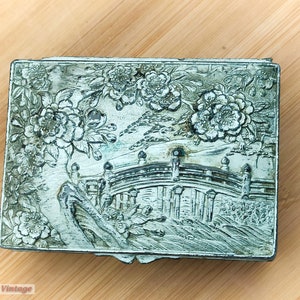 Chinese/Asian Embossed Silver Tone-8cm-Vintage Trinket/Pill/Jewellery Box image 2