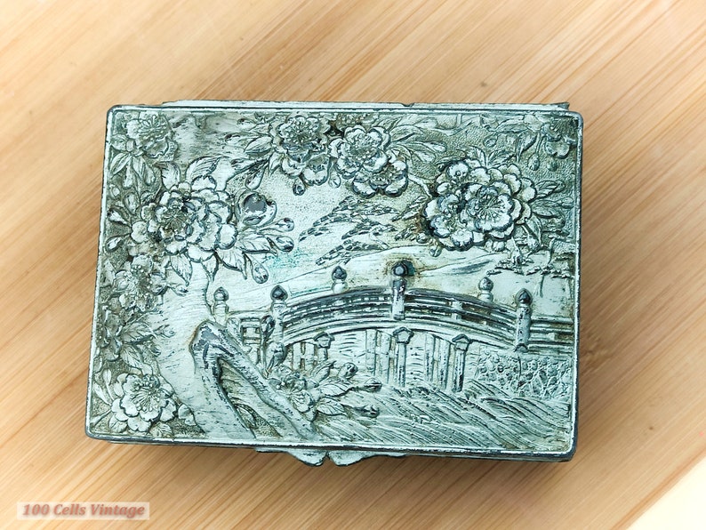 Chinese/Asian Embossed Silver Tone-8cm-Vintage Trinket/Pill/Jewellery Box image 2