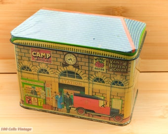 Ian Logan Village Stores Railway Station-House Vintage Storage Tin (11cm)