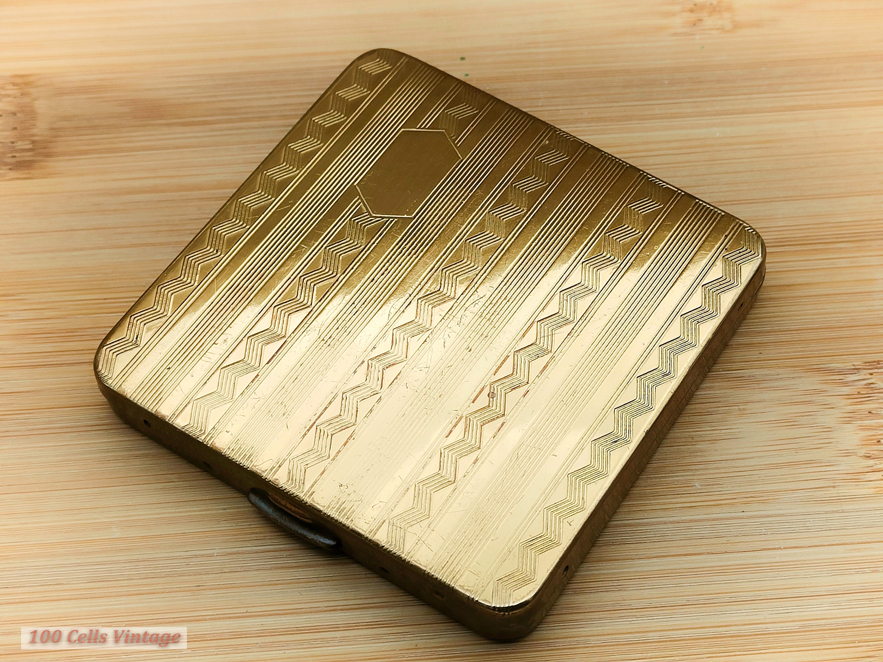 Elegant Gold Tone Guilloche Square-Vintage Ladies Powder Compact -cgr, compact mirror, vintage compact, handheld mirror, vintage vanity
