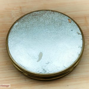 Minimalist silver foil-Vintage Make Up/Powder Compact-0gr, compact mirror, vintage compact, handheld mirror, vintage vanity
