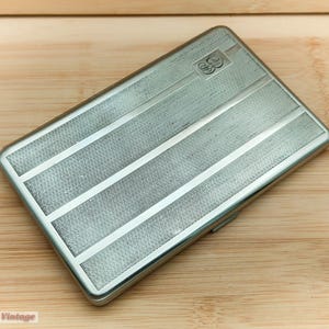 onyx cigarette box 159: ART DECO, Nephrite jade, diamond, and black onyx cigarette case <  Jewelry & Precious Objects, 29 November 2022 < Auctions