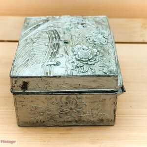 Chinese/Asian Embossed Silver Tone-8cm-Vintage Trinket/Pill/Jewellery Box image 4