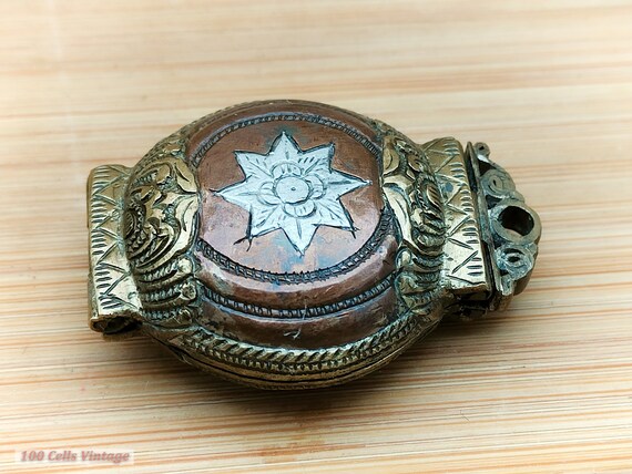 Brass and Copper Medal Shaped Vintage Locket/Pend… - image 4