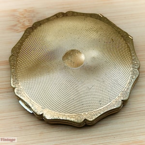 Stratton Art Deco Gold Tone-Vintage Make Up/Powder Compact-0in, compact mirror, vintage compact, handheld mirror, vintage vanity