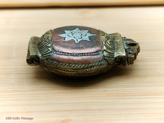 Brass and Copper Medal Shaped Vintage Locket/Pend… - image 5