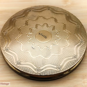 Gold Tone Guilloche-Vintage Ladies Powder Compact -cye, compact mirror, vintage compact, handheld mirror, vintage vanity