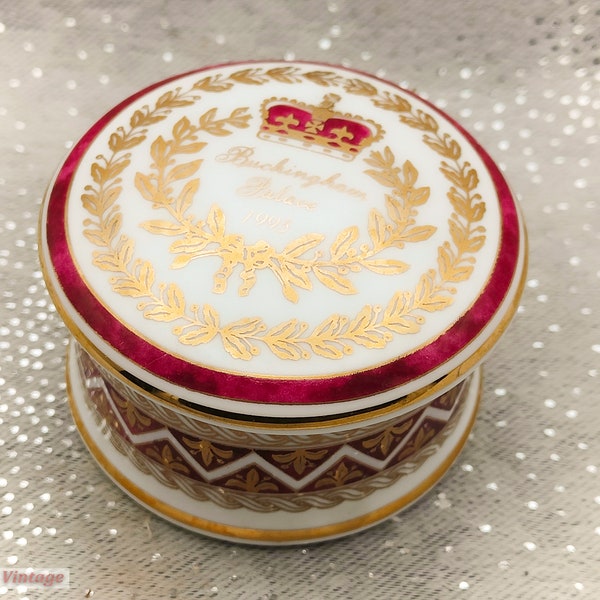 Queen Elizabeth II Buckingham Palace 1995 Commemorative Porcelain Trinket Box CT