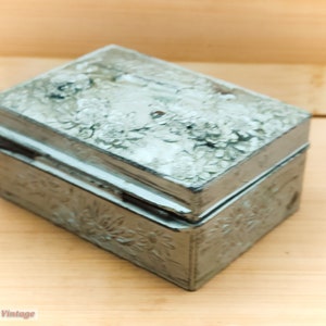 Chinese/Asian Embossed Silver Tone-8cm-Vintage Trinket/Pill/Jewellery Box image 5