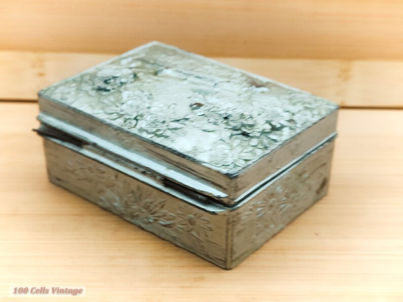 Chinese/Asian Embossed Silver Tone-8cm-Vintage Trinket/Pill/Jewellery Box image 5