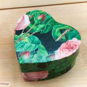 Caja de cartón con forma de corazón verde y rosa de 6 cm - Joyero/pastillero/baratija vintage - Caja de recuerdos, joyero, caja de baratijas, caja de tesoros