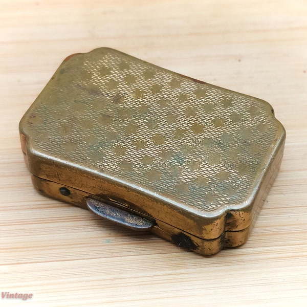 Stratton Distressed Gold Tone (4cm)- Vintage Trinket/Pill/snuff Box-0re