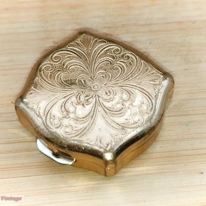 Stratton gold tone-4cm-Vintage Trinket/Pill/Snuff Box 1ma keepsake box, jewelry box, trinket box, treasure box