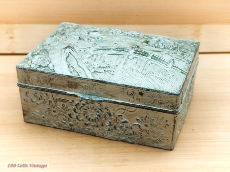 Chinese/Asian Embossed Silver Tone-8cm-Vintage Trinket/Pill/Jewellery Box image 3