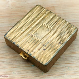 Elizabeth Arden Tiny 4cm art deco gold-Vintage Make Up/Powder Mirror Compact-0vi , vintage compact, handheld mirror, vintage vanity