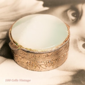Pale white/green marble/onyx-3.5cm-vintage pill box-205-keepsake box, jewelry box, trinket box, treasure box