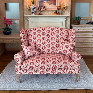 Conjunto de silla y sofá estilo Reina Ana en miniatura hecho a mano / Muebles para casa de muñecas a escala 1:12