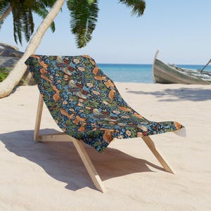 William Morris Strawberry Thief Colorful Floral Pattern Beach Towel, Perfect for Summer Picnics, Pool Parties, Travel, or Beach Days