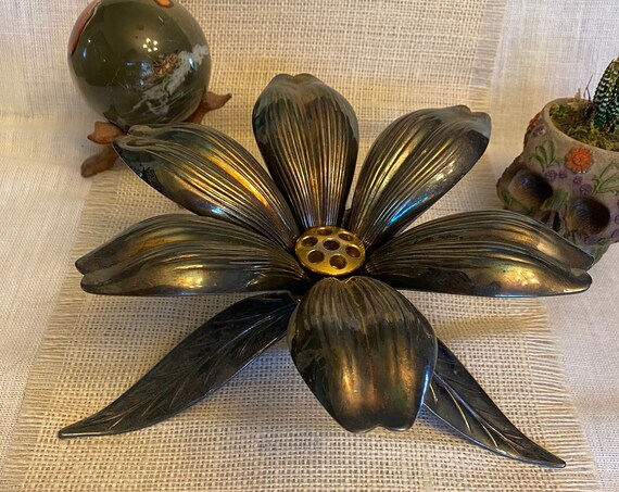 Vintage Lotus ashtray, Italian hidden box holder, Altar Decor, Divination tool