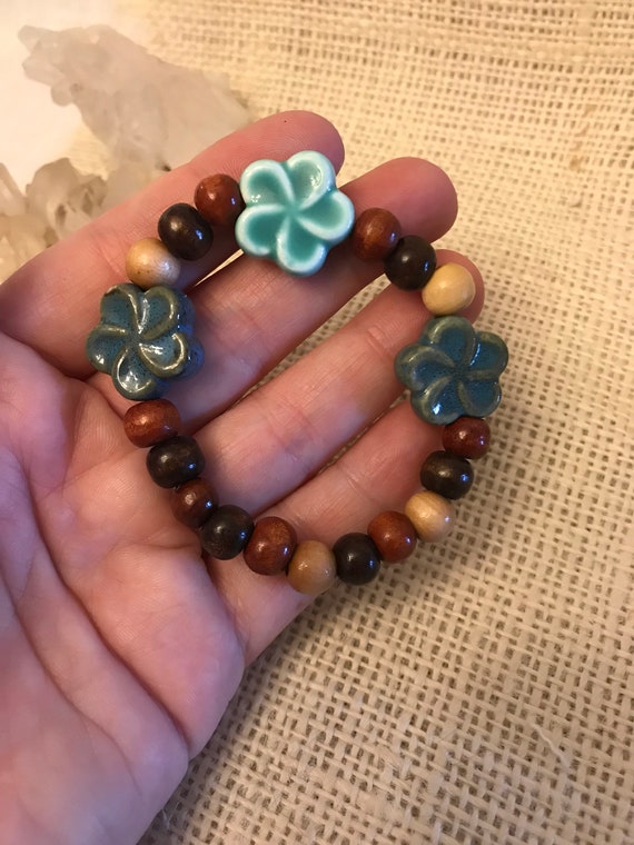 Ceramic Flower and Wooden Bead Stretch Bracelet