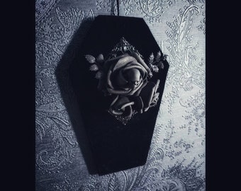 3D coffin doorsign wall plaque "WELCOME to the crypt" skull bat velvet black roses vampire gothic Gothic Home Decor