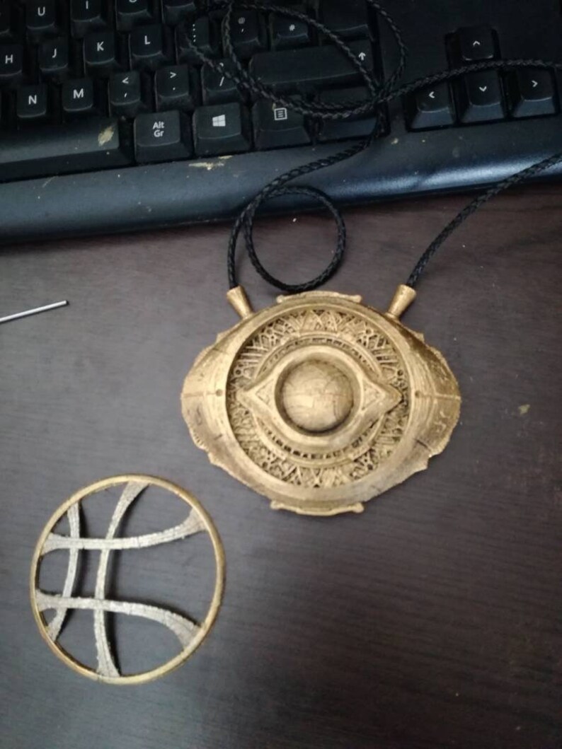 Doctor Strange Eye of Agamotto replica