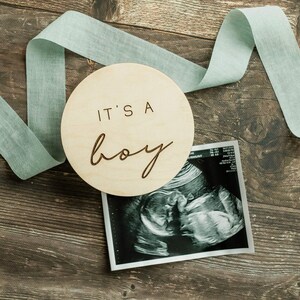 Baby Announcement Sign| It’s A Boy | It’s A Girl | Custom Wood Sign | Announcement Sign | Baby Photo Prop |