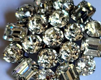 Jewels by Albert Weiss Vintage Sparkling Rhinestone Ear Clips
