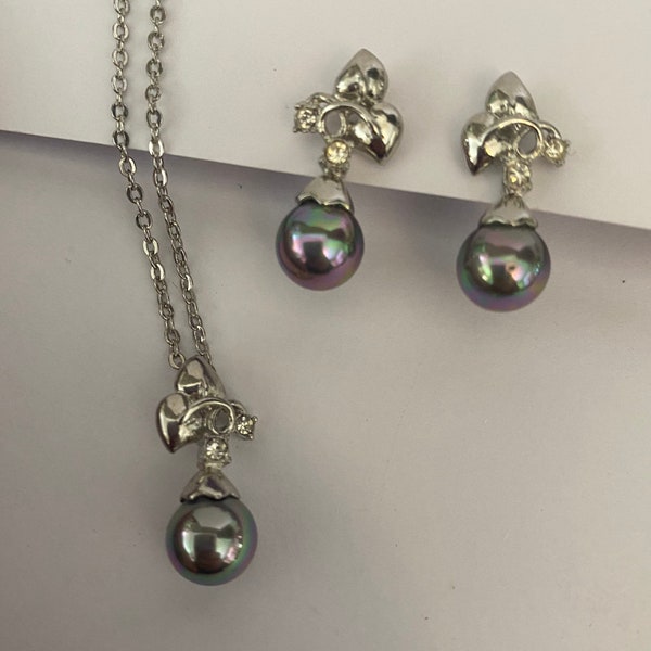 Faux Black Peacock Pearl Pendant and Earring Set
