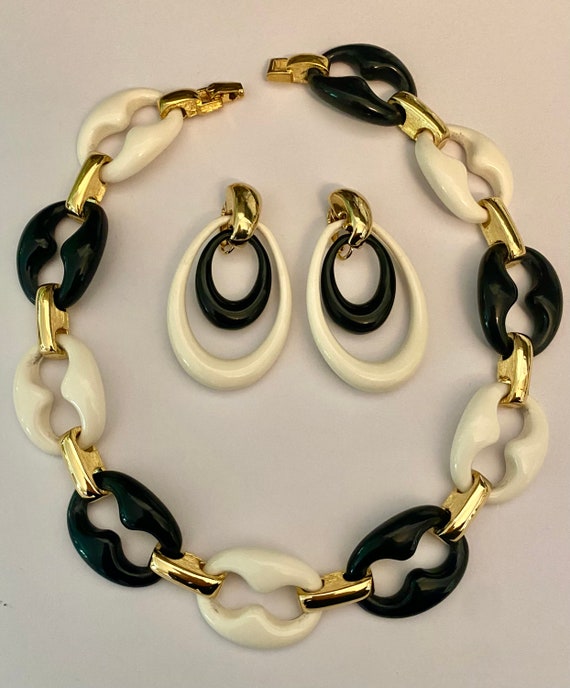 Iconic Lucite Mariner Necklace and Earring Suite - image 1