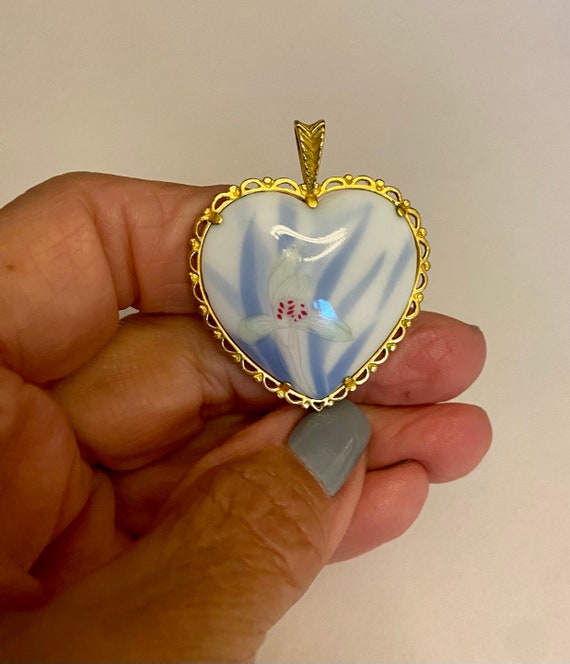 Fukagawa Porcelain Heart Pendant - image 6