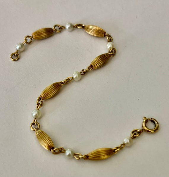 Corragated Gold Bead and Cultured Pearl Bracelet - image 1