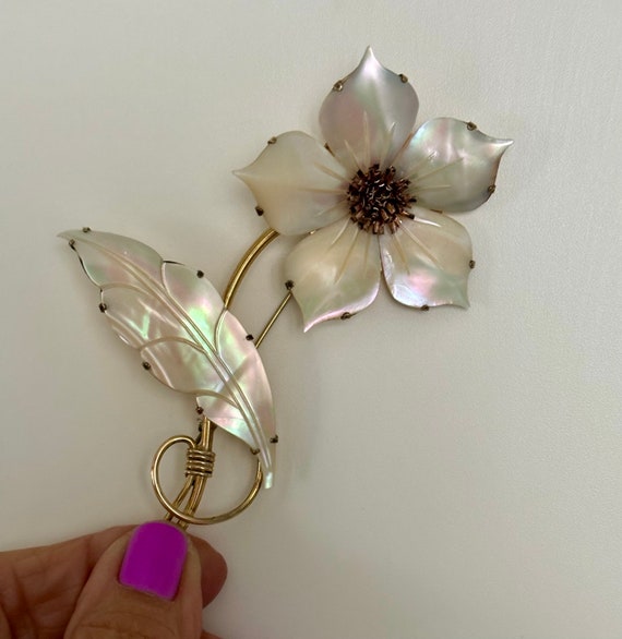 Gorgeous Ocean Treasures Mother of Pearl Flower B… - image 4