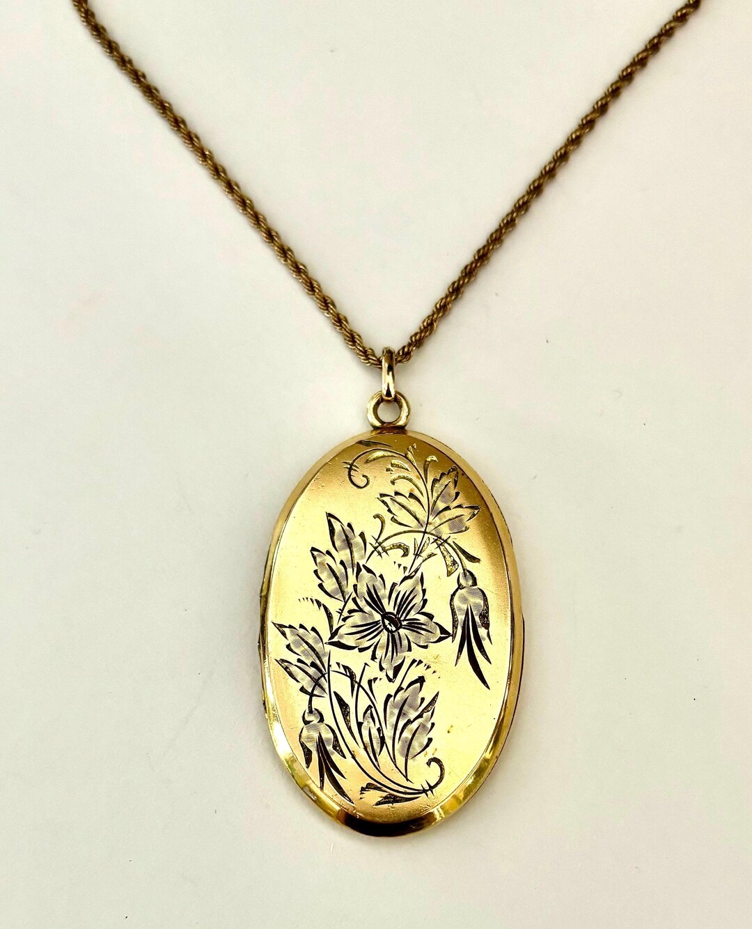 Custom Machine Engraved Laurel Locket Pendant