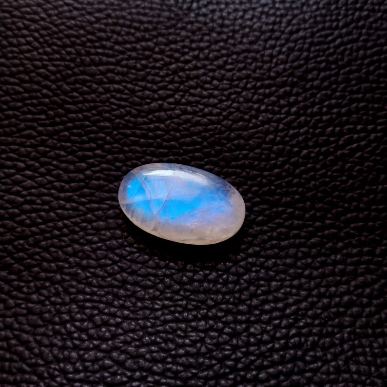 Pendant Jewellery Making Oval Shape 25*15*8mm 25Cts Blue Flashy Rainbow Moonstone Loose Gemstone AAA Quality Natural Rainbow Moonstone