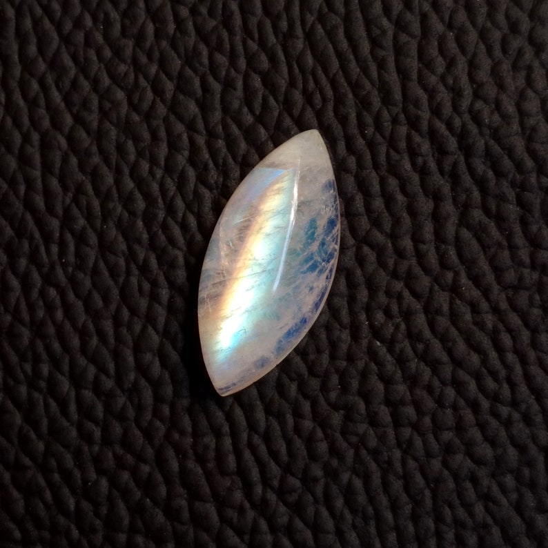 Size 25*11*7mm 13Cts Jewellery Gemstone Multi Flashy Gemstone Marquise Shape Moonstone Smooth Moonstone Rainbow Moonstone Cabochon