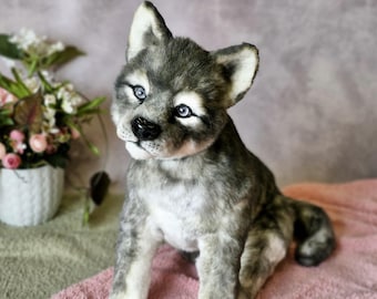 リアルな狼の子著者のインテリアぬいぐるみOOAK - Etsy 日本