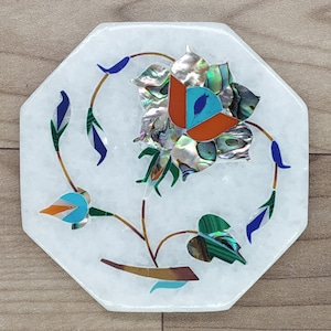 Set med marmorunderlägg, inlägg av halvädelstenar (7,5 cm)