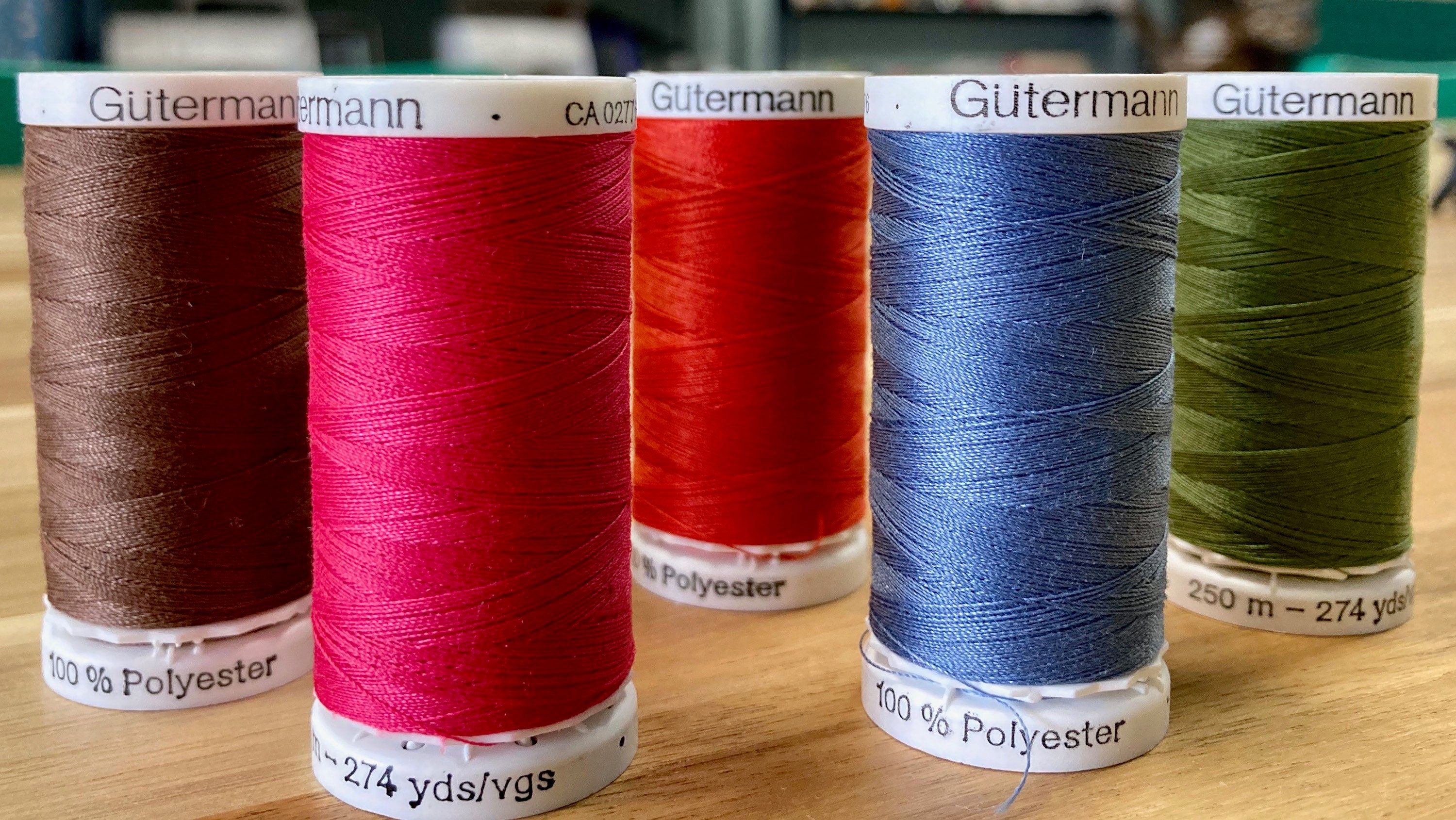 Gutermann Gutermann Thread, 250M-022 Cream, Sew-All Polyester All Purpose  Thread, 250m/273yds