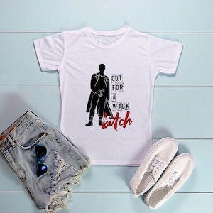 Spike  camiseta / Out for a walk bitch / vampiros / friki / nerd / cultura pop / tv / regalo