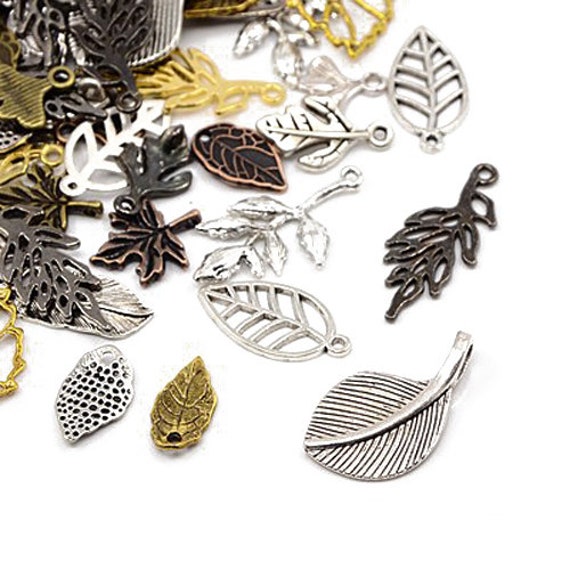 Christmas Charm//Pendant Tibetan Antique Silver 5-40mm 30 Grams Accessory Crafts