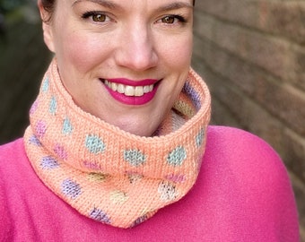 Mini Eggs Cowl knitting pattern (pdf download), polka dots, stripes