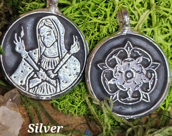 Hekate Soteira Devotional Two-Sided Talisman - Sacred Mother with Tudor Rose