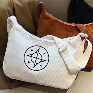 ATEEZ Schultertasche mit Stickerei 8M1T ATINY